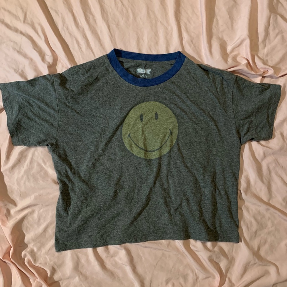 American Eagle Smiley Face T-Shirt